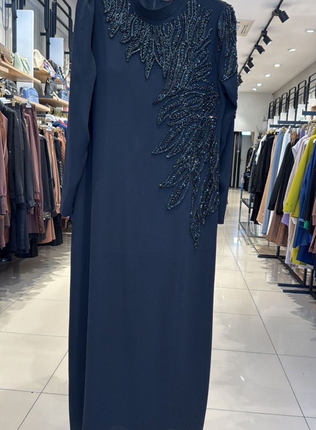 SİYAH EL İŞLEME ABİYE